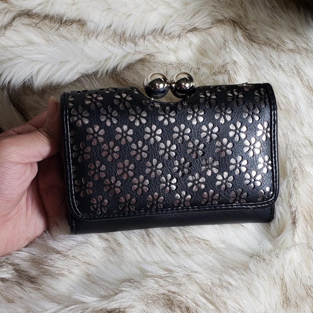 🦃Claire's Wallet